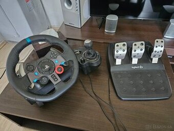 Logitech G29(volant, pedále, radiaca páka)
