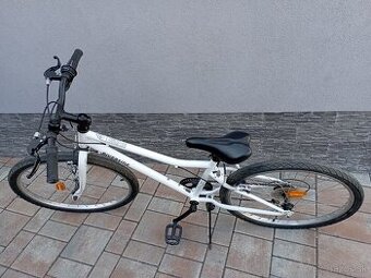 Detský bicykel značky BTWIN