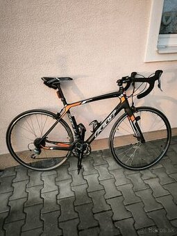 Felt z6