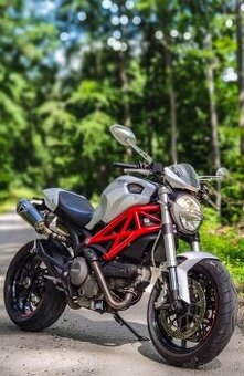 Ducati monster 796