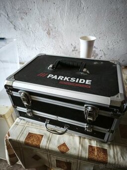 Kufrík Parkside