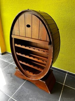Regál / stojan na víno