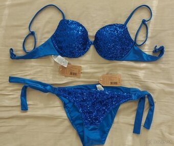 Modré bikiny