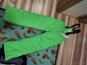 Nove kriklave zelene zimne gate- oteplovacky