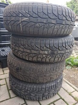 Predam 4 kusi zimné pneu dezén 5-6 mm 175/65 R14 kleber