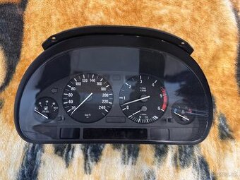 Budíky na BMW e38 730d