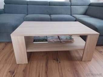 Stolík do obývačky, konferenčný stolík.