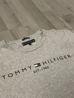 ⚪ Sivé TOMMY HILFIGER – veľkosť 152