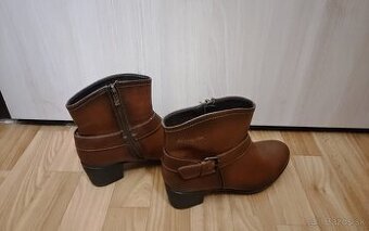 Dámske zateplené čižmy John Garfield č.37 - 12 Eur