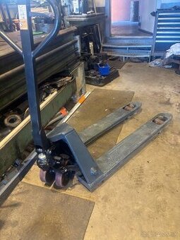 Predam paletový vozík