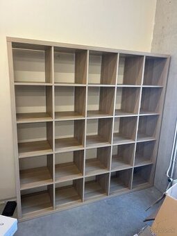 IKEA KALLAX – bielo morený dub vzor