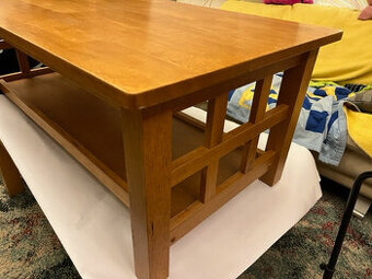 konferenčný stôl masív