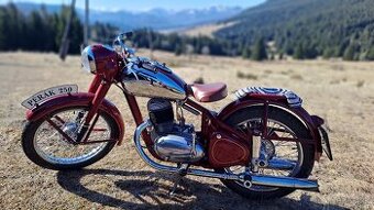 Jawa 250 perak 1951 s platným TP a ŠPZ