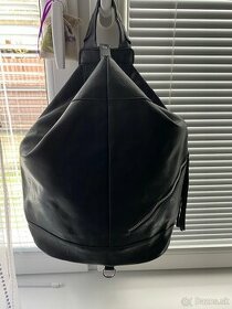 Čierny ruksak
