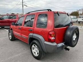 Rozpredám Jeep Cherokee KJ 2.5, 2.8crd - 1