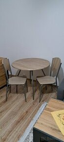 Okrúhly stôl + 2 stoličky