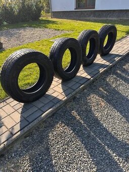Michelin Agilis alpin 215/65 R16