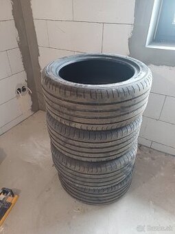 Sava intensa uhp2 235/45 R17