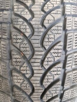 Bridgestone 205/60 r 16C zimné