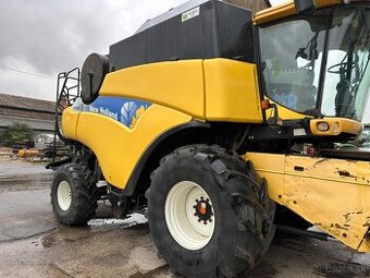 Sklízecí mlátička New Holland CR 9080 adaptér 7.30Vario rok - 1