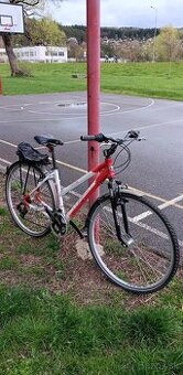 Málo používaný dámsky cestný bicykel
