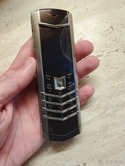 Vertu Signature