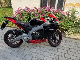 Aprília rs4 125
