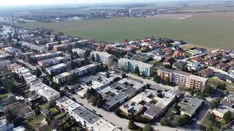 PREDAJ PRIESTRANNÝ 3 IZBOVY BYT / GALANTA / KRASNA
