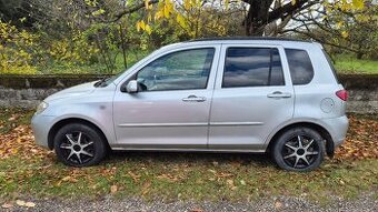 Mazda 2 automat , benzín