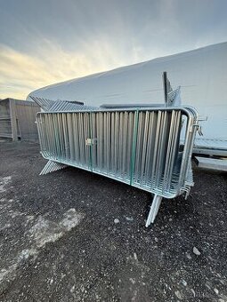 Mobilna bariera 1,1 × 2,6 m - akcie , festivaly
