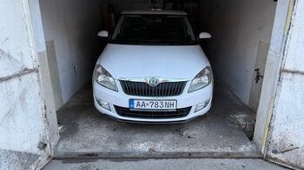 Škoda Fabia 1.2htp 51kw 2012 190000km Garážovaná