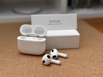 Apple AirPods 3. generácie 2023