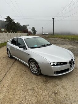 Alfa Romeo 159