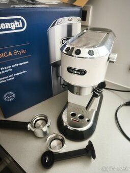 De'Longhi Dedica EC 685