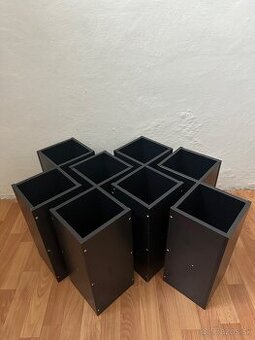 Vložky do políc - drevené stojany