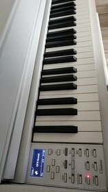 Yamaha CLP-535 biele digitálne piano