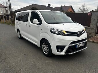 toyota proace long