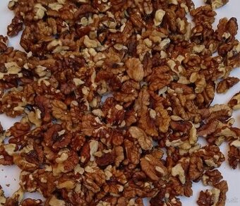 Vlašské orechy louskané 5€ /kg