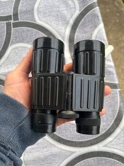 predam starsi dalekohlad 8x40