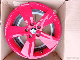 Seat 2xR17/ORIG.DISKY/ZIMNÉ PNEU - 1