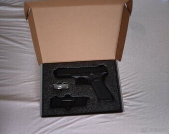 Predám airsoft  Glock 17