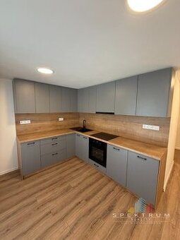 SPEKTRUM REALITY- Na PREDAJ 3 -izbový byt, 63.3 m2 s balkóno
