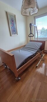 Polohovateľná zdravotná posteľ REHABED