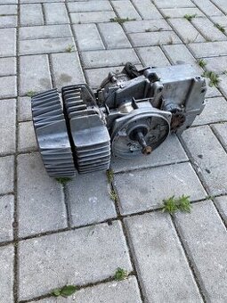 Predám motor manet Korádo