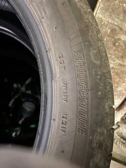 Bridgestone alenza 235/50 r19 - 1
