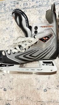 ✅ LEGENDÁRNE KORČULE - CCM VECTOR 8.0 - 7,5 D ✅