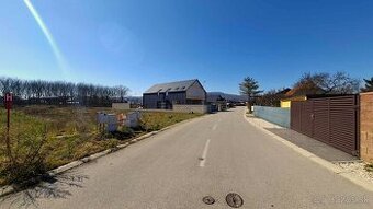 Pozemok pre rodinné domy i polyfunkciu