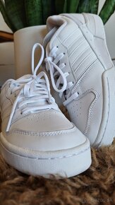 Adidas kožene tenisky Team Courts 41/42