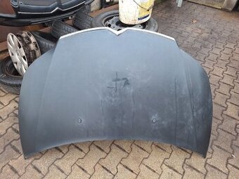 Citroen C4   Predná kapota