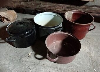 Smaltovane hrnce a kameninovy